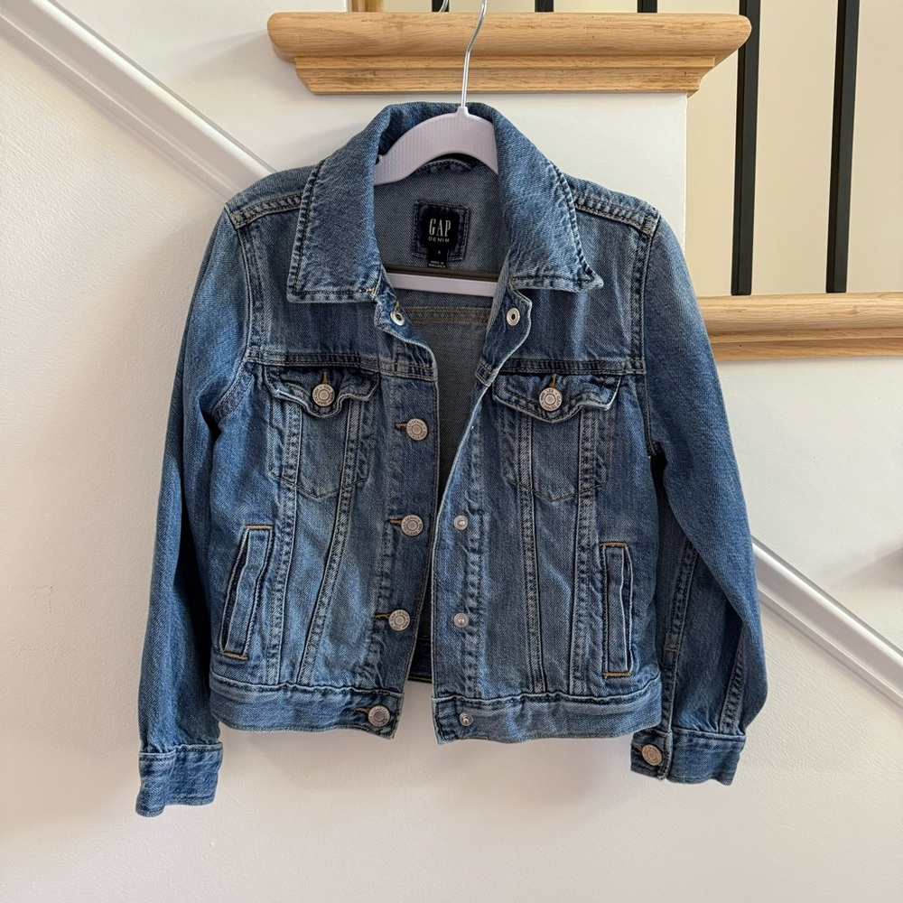 Gap Icon Medium Wash Denim Jacket, Size Small